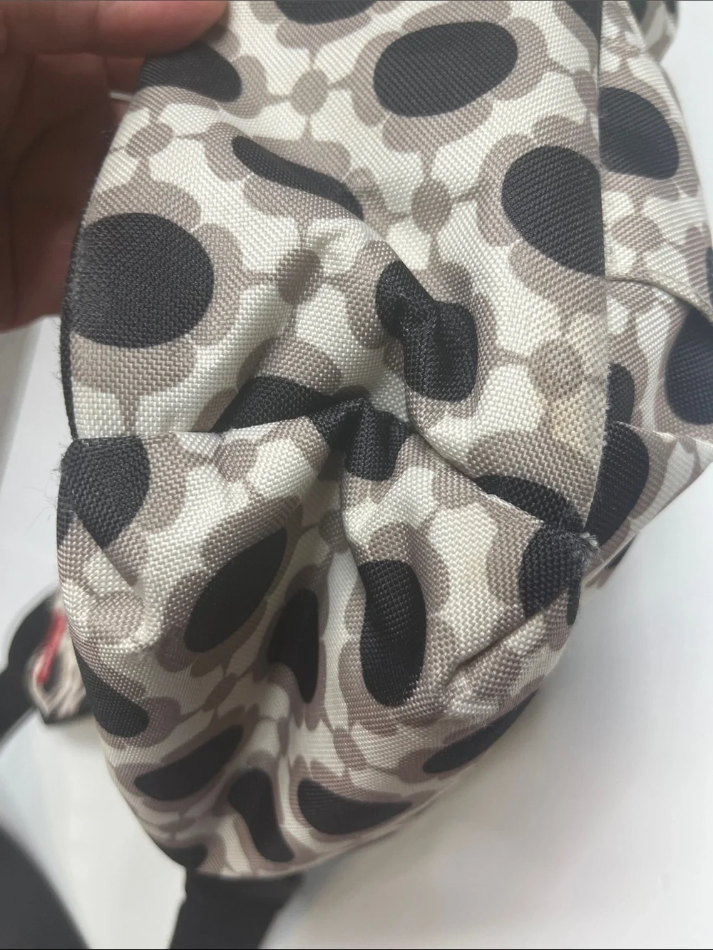 Skip Hop Dash Stroller Messenger Diaper Bag Black Cream